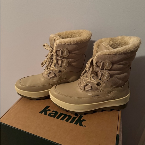 Kamik winter boots size 7 - Picture 3 of 4